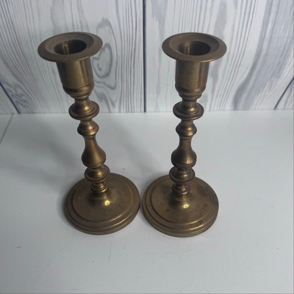 Set of 2 Vintage Brass Candlestick Holders Matching Pair Patina 8”